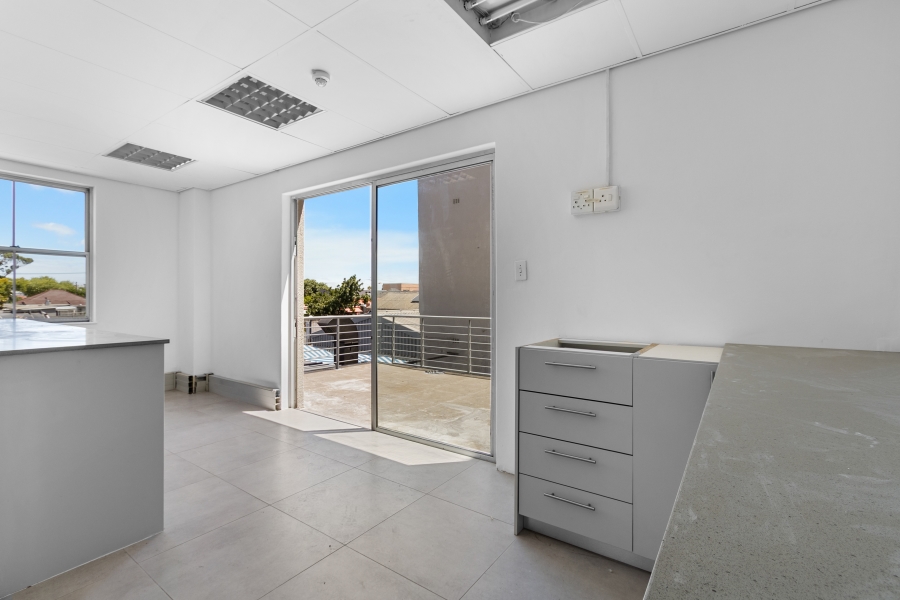 To Let commercial Property for Rent in Parow Western Cape